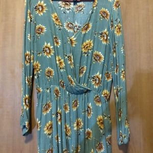 Forever 21 . Trendy Sunflower print Romper